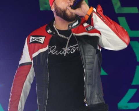 El Alfa participó en anuncio del evento.