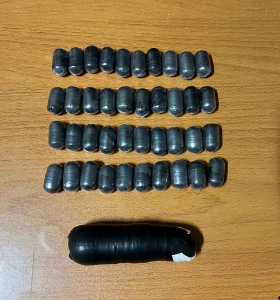 Foreigner arrested in AILA with more than a kilo of cocaine in her stomach