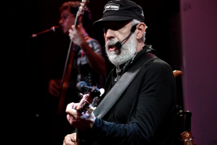 Frank Delgado in El Cabildo