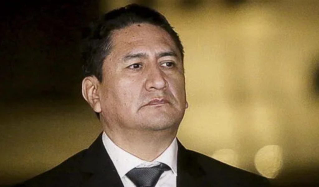 Fugitive Vladimir Cerrón registers as a presidential candidate for Peru Libre