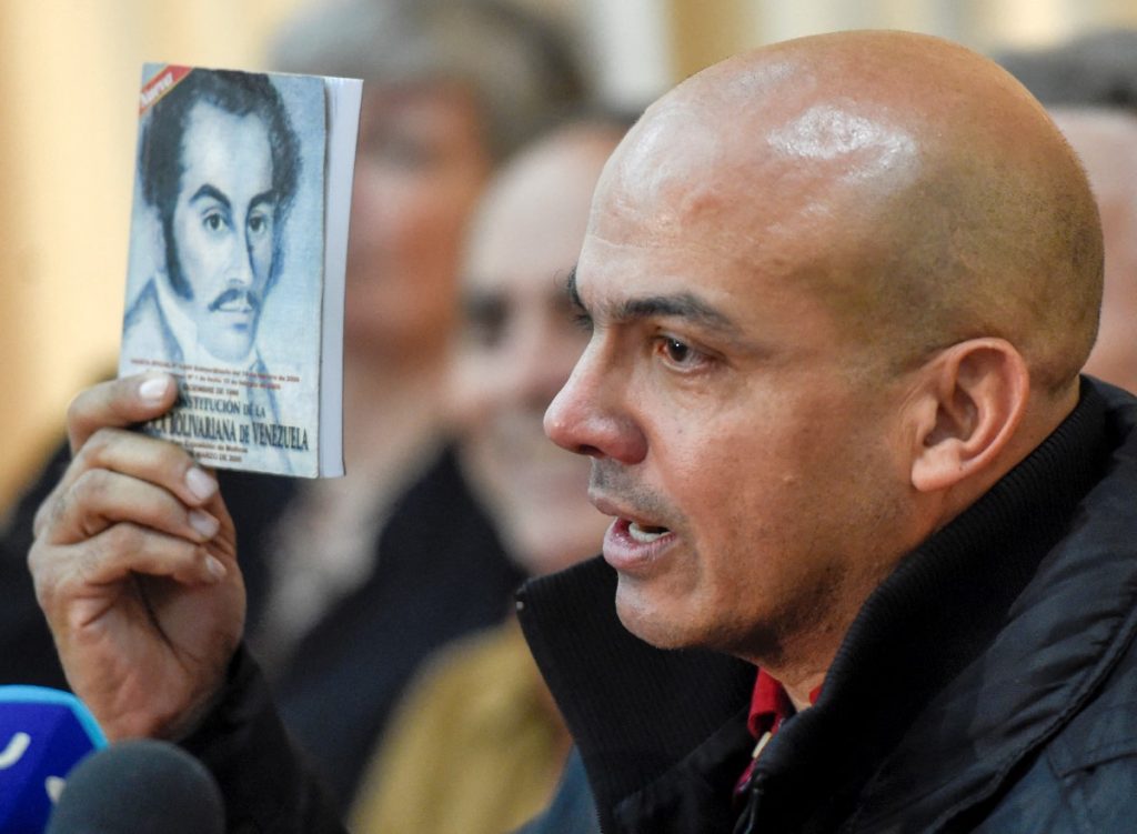 General Clíver Alcalá points out Jorge and Delcy Rodríguez as the "real bosses" of the Cartel of the Suns