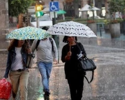 ¡Prepárense! Un sistema frontal traerá aguaceros este viernes
