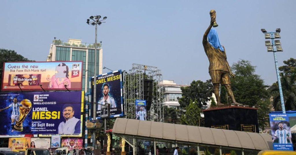 Giant statue of Lionel Messi inaugurated in India