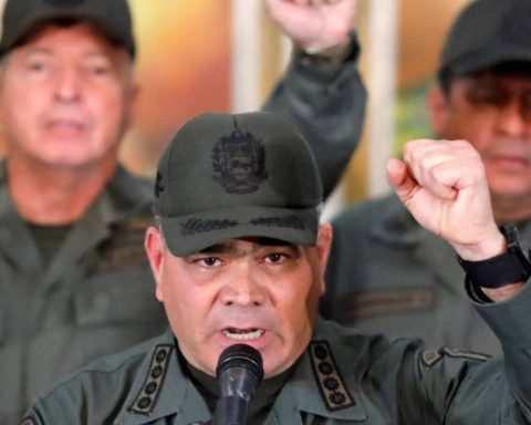 Godfather López to Trump: "We are not intimidated by their crude and arrogant threats"