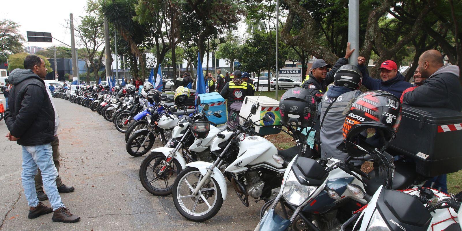 Government creates group to discuss rights of app delivery people