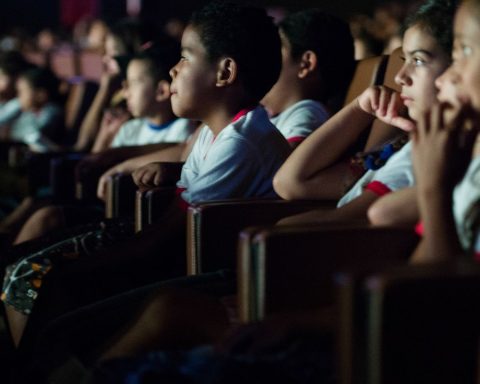 Government makes it mandatory to show Brazilian films in cinemas