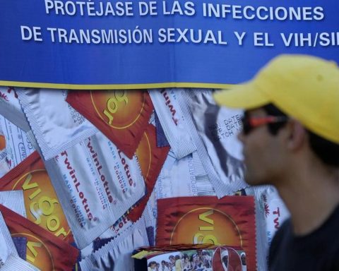 HIV infections decreased in 2025, but the prevalence among trans women remains among the highest on the continent