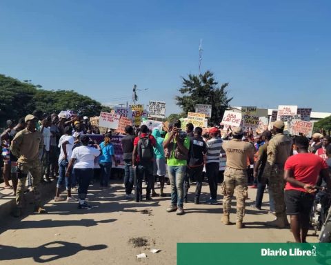 Haitians mobilize at the border due to the death of Stephora