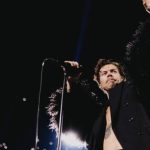 Harry Styles dedicates an emotional song to his fans at the closing of the Love On Tour in Italy