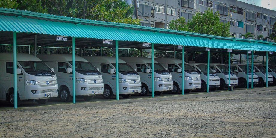 Nuevo parque de carros fúnebres en La Habana