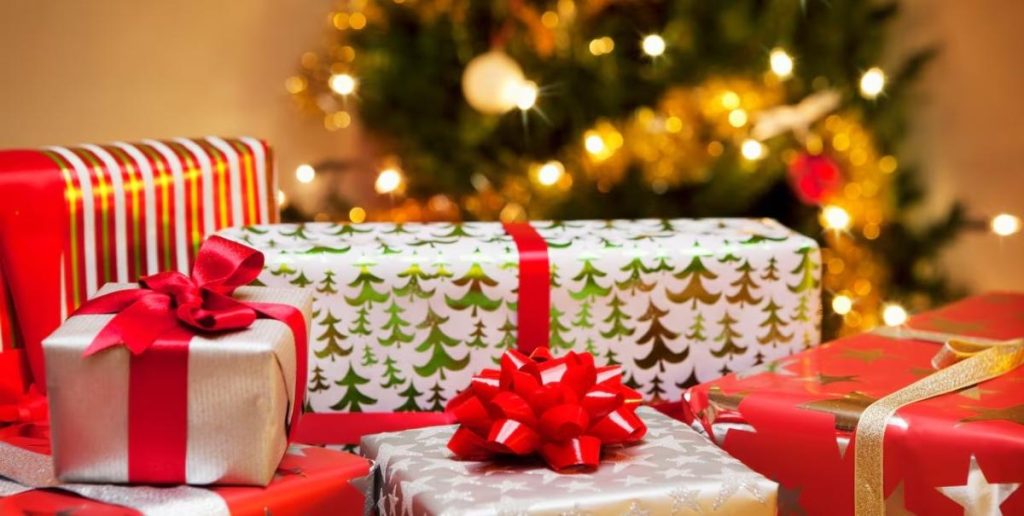 How much will Peruvians spend for Christmas?
