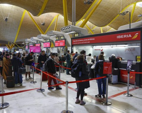 Iberia extends suspension of flights to Venezuela until December 31