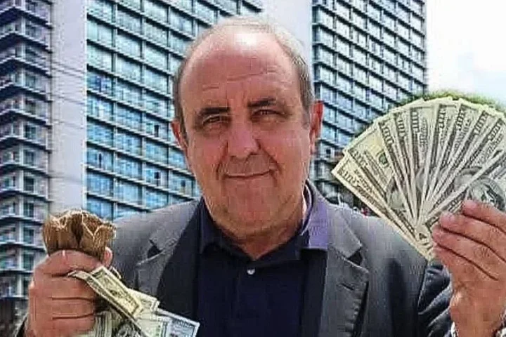 Lo sorprendente no es que Ignacio Giménez haya prometido 1.100 dólares a cada cubano, sino que muchos se lo hayan creído y hasta hayan reclamado lo que les "tocaba"