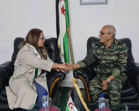 Yudí Rodríguez, miembro del Secretariado del Comité Central del PCC, y Grahim Bali, secretario del Frente Polisario, en 2023