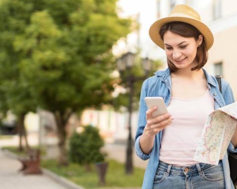 In which countries can Colombians use free roaming and how to activate it?