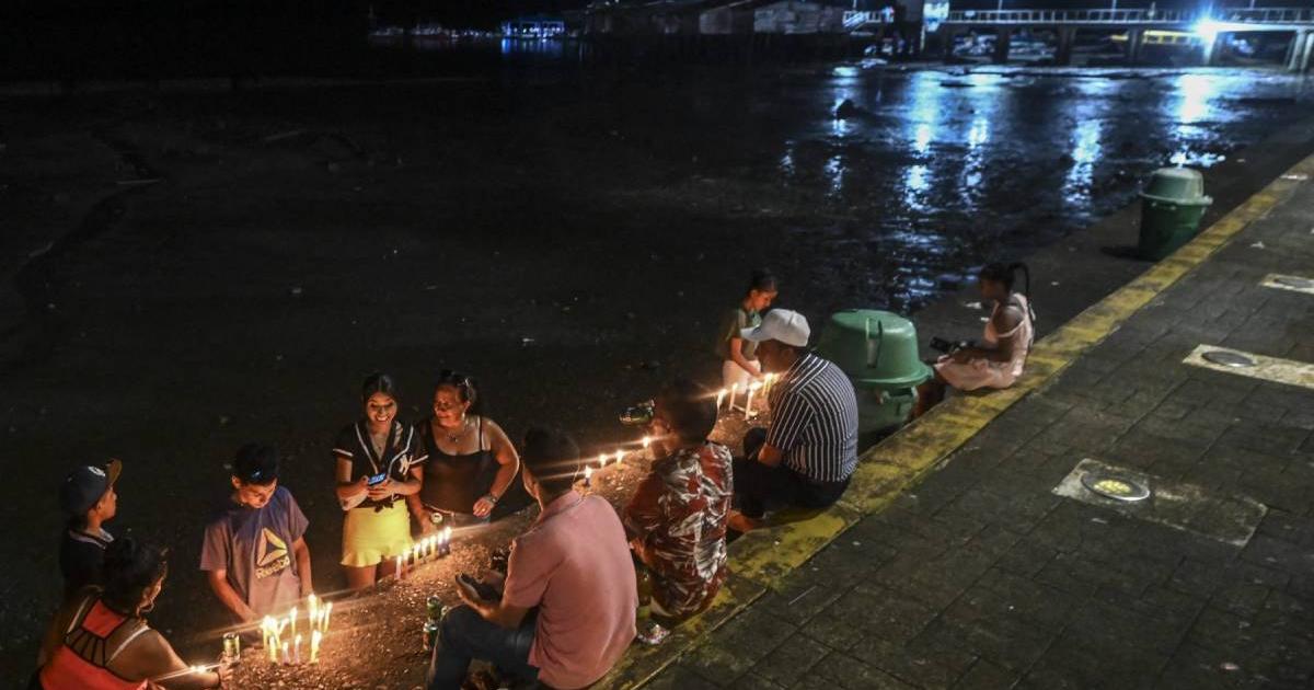 In which places is the 7 of candles celebrated?