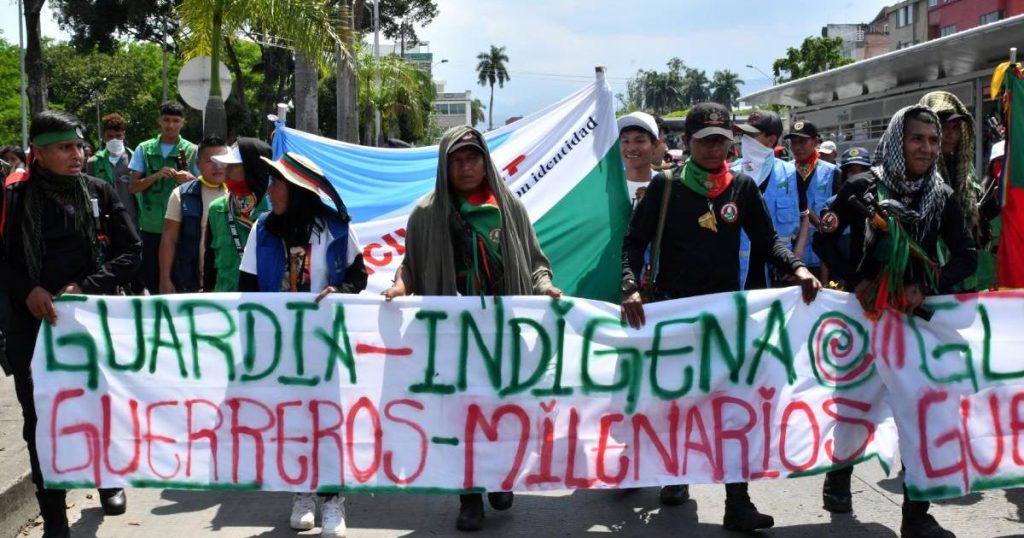 Indigenous Minga in Guaviare keeps the national road closed due to protest against the Army