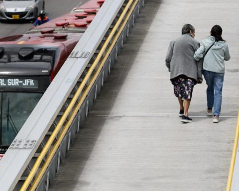 Investigations are advancing to capture the murderer of a man at the Transmilenio station on Calle 34