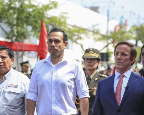 It continues to rise: approval of José Jerí reaches 47%