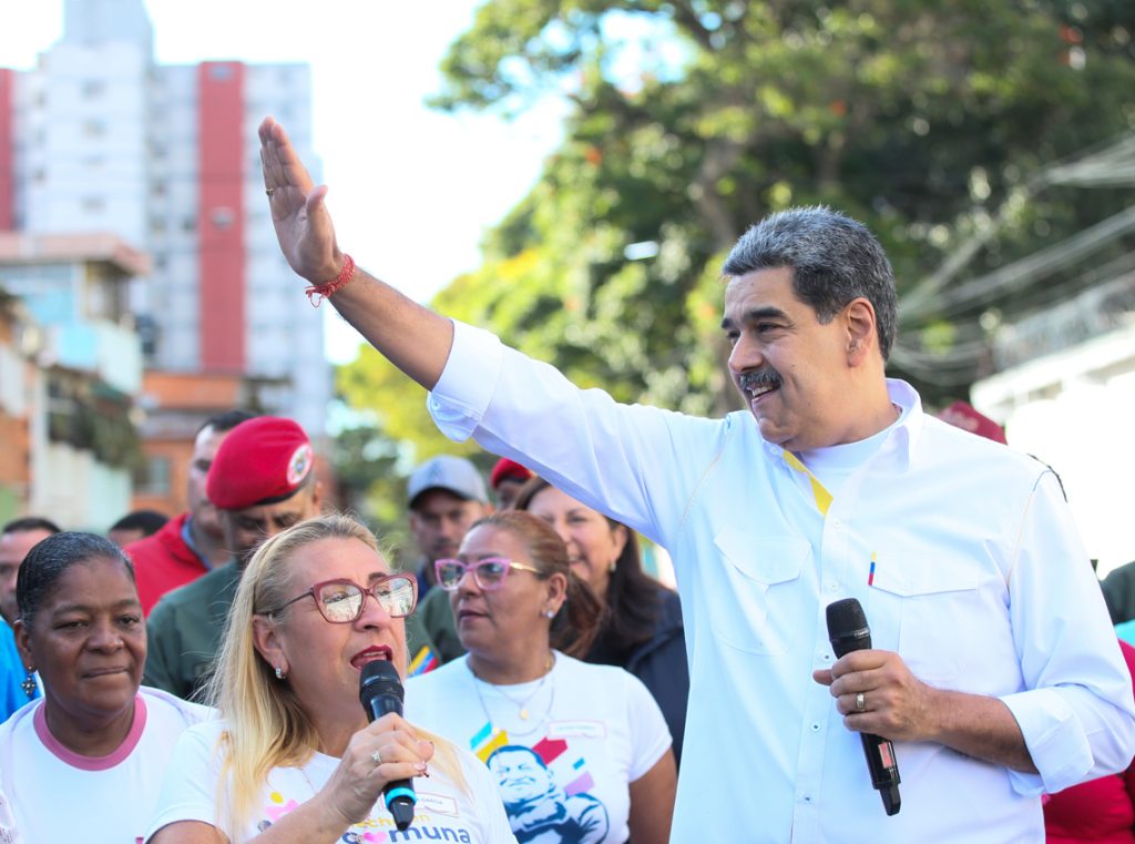 “It is the oil that they want to steal and Venezuela is going to defend its sovereignty,” warns Maduro