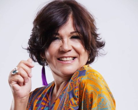 Ivette Cepeda at Tempo Lounge Bar