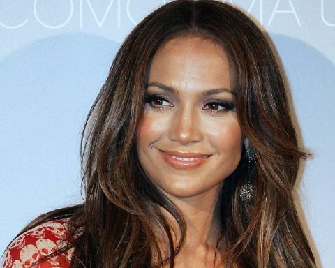 Jennifer Lopez earns $2 million for performing at extravagant Indian wedding