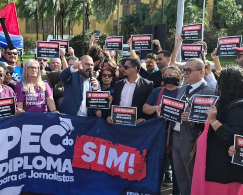 Journalists take action against censorship and attacks in the Chamber