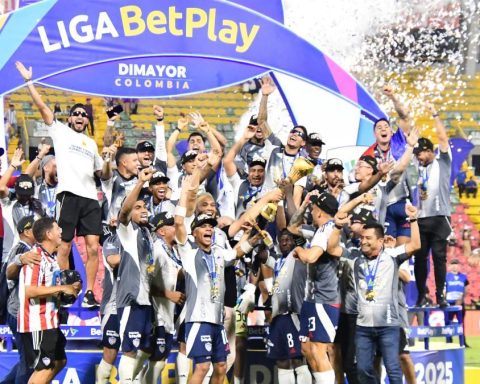 Junior, Colombian champion