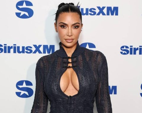 Kim Kardashian receives criticism for her Christmas decorations