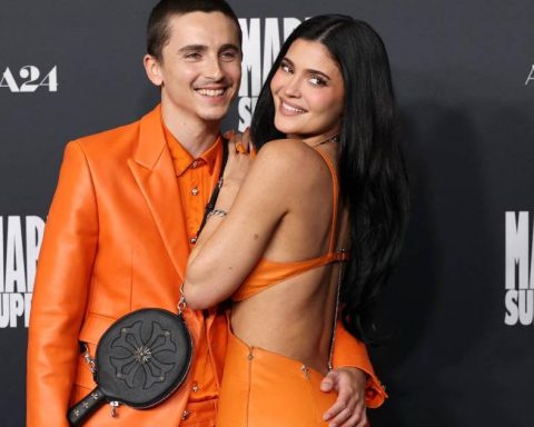 Kylie Jenner and Timothée Chalamet dazzle in vibrant orange on the 'Marty Supreme' carpet