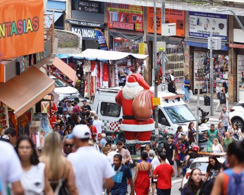 Last-minute shopping shakes up popular commerce in São Paulo