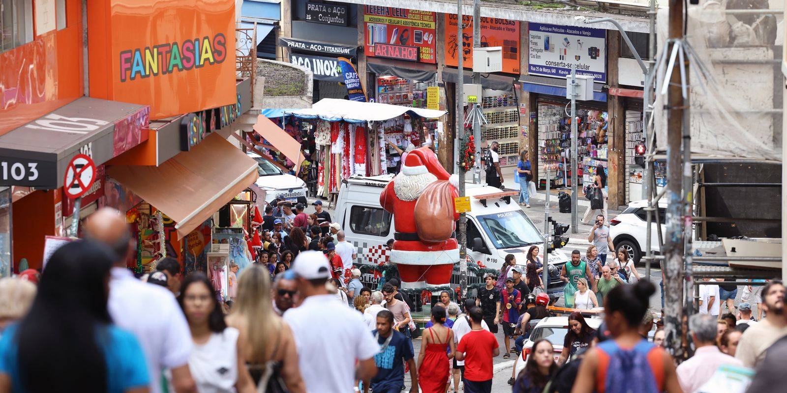 Last-minute shopping shakes up popular commerce in São Paulo