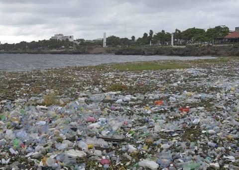 Law 98-25, the challenge of eradicating garbage without degrading the economy