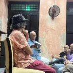 Leonardo Padura talks about Mario Vargas Llosa in a packed Havana Athenaeum