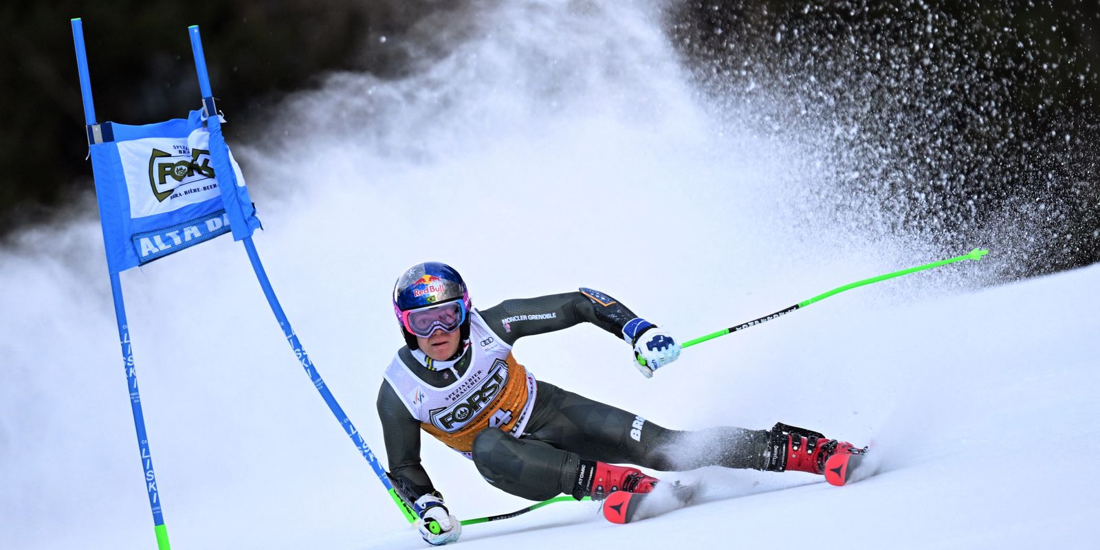 Lucas Pinheiro wins silver in Alpine Skiing World Cup stage