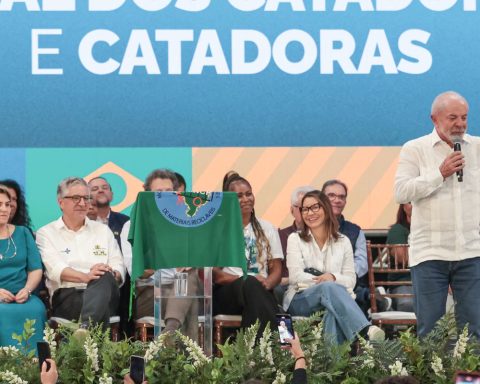 Lula defends that collectors have more access to public services