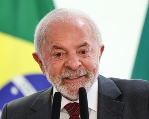 Lula gives Christmas speech on national radio and television