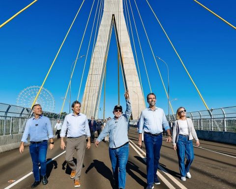 Lula inaugurates bridge in Foz do Iguaçu and criticizes those who build “walls”