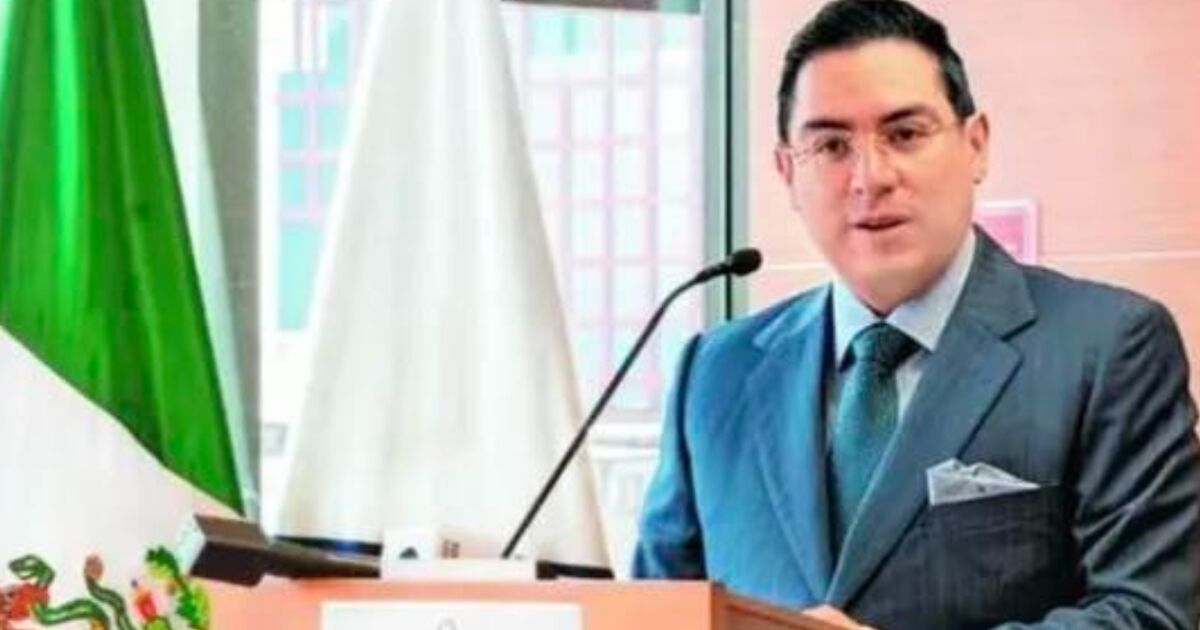 Luxury houses, withdrawn visa and fiscal huachicol: who is Alex Tonatiuh, "Lord Watches" and former customs official