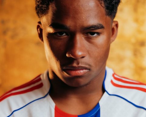 Lyon announce loan signing of striker Endrick