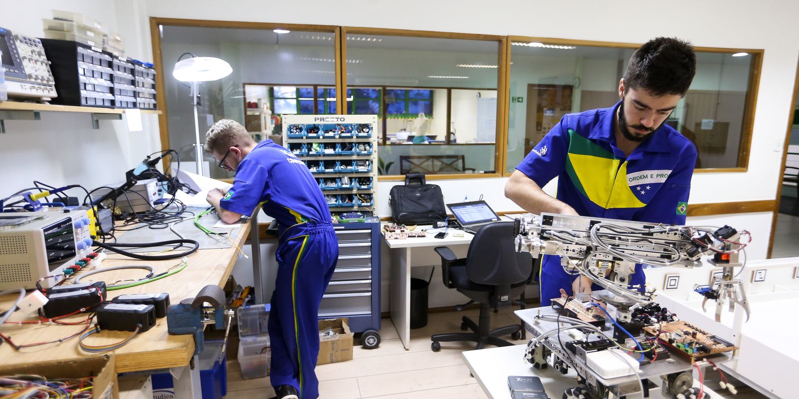 MEC regulates program that strengthens professional training