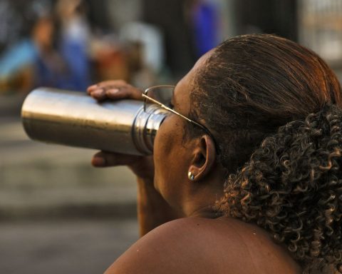 MPF and Public Defender's Office ask for urgent action to address the effects of the heat in RJ