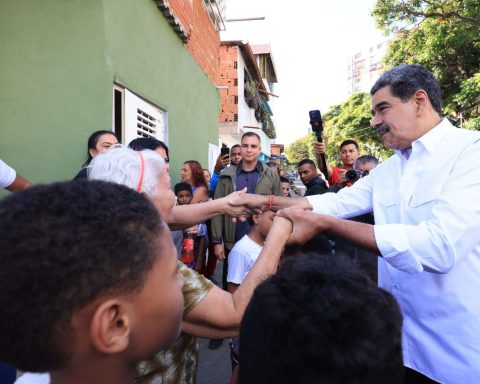Maduro approved acoustic shell in the Amalivaca Commune