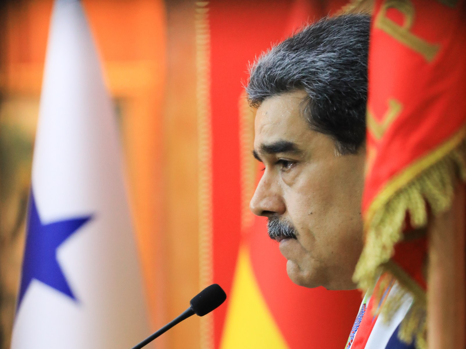 Maduro called for a perfect union with Colombia to protect sovereignty
