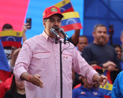 Maduro celebrates the “supreme loyalty” of the FANB amid tensions with the United States