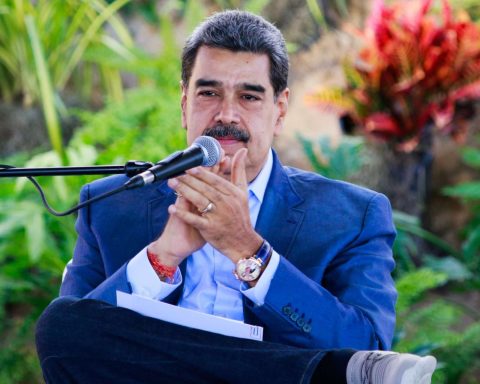 Maduro commemorates the 1st anniversary of the University of Sciences