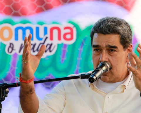 Maduro confirms “cordial” conversation with Trump amid military and immigration tensions