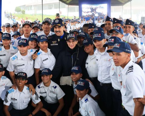 Maduro inaugurates headquarters of the PNB police service academy