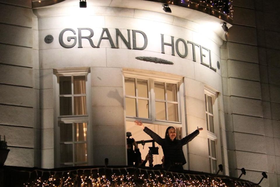 María Corina Machado appears in Oslo and greets the Venezuelans gathered there