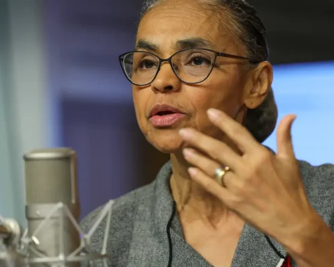 Marina Silva suffers lumbar vertebra fracture